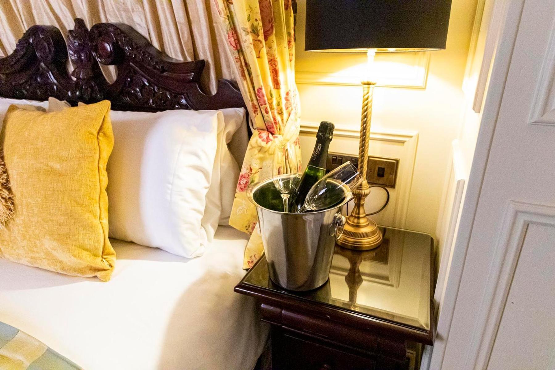 The Fauconberg Hotel Coxwold Ruang foto